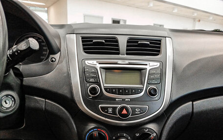 Hyundai Solaris II рестайлинг, 2012 год, 607 000 рублей, 18 фотография