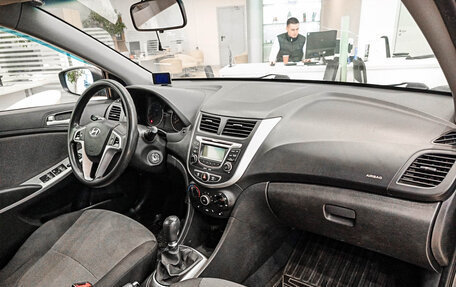 Hyundai Solaris II рестайлинг, 2012 год, 607 000 рублей, 13 фотография