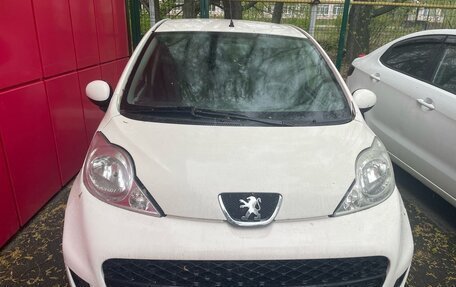 Peugeot 107 I рестайлинг, 2011 год, 350 000 рублей, 1 фотография