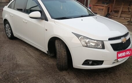 Chevrolet Cruze II, 2011 год, 715 000 рублей, 8 фотография