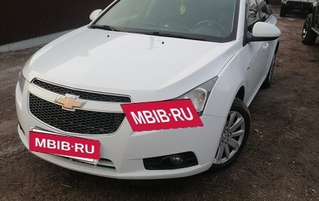 Chevrolet Cruze II, 2011 год, 715 000 рублей, 7 фотография