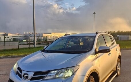 Toyota RAV4, 2014 год, 1 900 000 рублей, 2 фотография