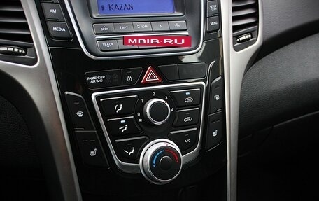 Hyundai i30 II рестайлинг, 2013 год, 898 000 рублей, 8 фотография