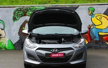 Hyundai i30 II рестайлинг, 2013 год, 898 000 рублей, 14 фотография