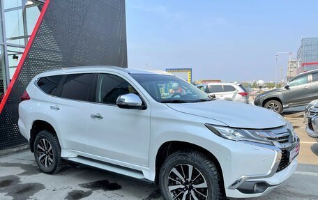 Mitsubishi Pajero Sport III рестайлинг, 2018 год, 2 750 000 рублей, 3 фотография