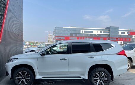 Mitsubishi Pajero Sport III рестайлинг, 2018 год, 2 750 000 рублей, 6 фотография