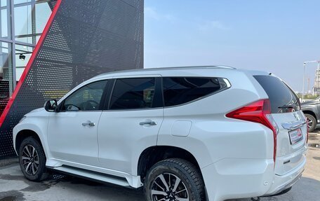 Mitsubishi Pajero Sport III рестайлинг, 2018 год, 2 750 000 рублей, 8 фотография