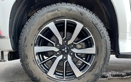 Mitsubishi Pajero Sport III рестайлинг, 2018 год, 2 750 000 рублей, 13 фотография