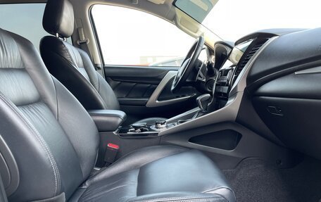 Mitsubishi Pajero Sport III рестайлинг, 2018 год, 2 750 000 рублей, 9 фотография