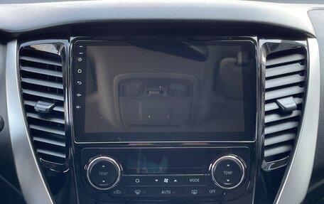 Mitsubishi Pajero Sport III рестайлинг, 2018 год, 2 750 000 рублей, 17 фотография