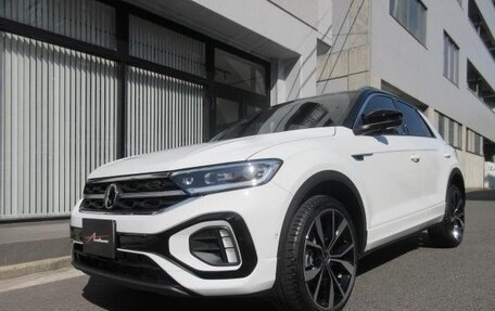 Volkswagen T-Roc I, 2022 год, 1 850 000 рублей, 1 фотография