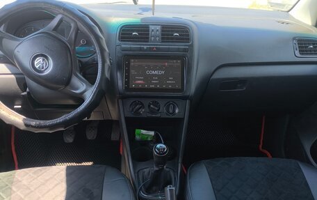 Volkswagen Polo VI (EU Market), 2019 год, 750 000 рублей, 6 фотография