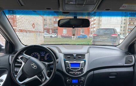 Hyundai Solaris II рестайлинг, 2012 год, 900 000 рублей, 10 фотография