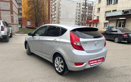 Hyundai Solaris II рестайлинг, 2012 год, 900 000 рублей, 7 фотография