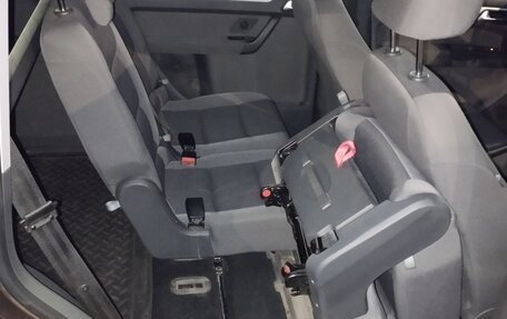 Volkswagen Touran III, 2011 год, 970 000 рублей, 12 фотография