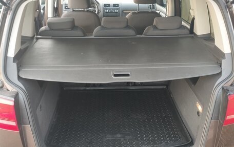 Volkswagen Touran III, 2011 год, 970 000 рублей, 10 фотография
