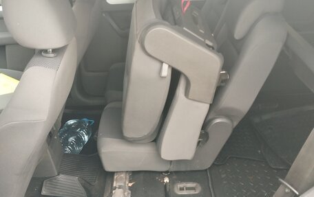 Volkswagen Touran III, 2011 год, 970 000 рублей, 14 фотография