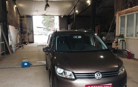 Volkswagen Touran III, 2011 год, 970 000 рублей, 19 фотография
