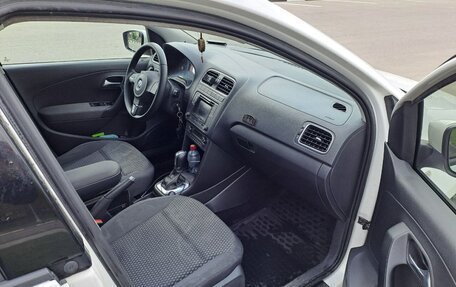 Volkswagen Polo VI (EU Market), 2011 год, 845 000 рублей, 14 фотография