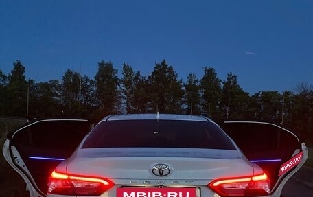 Toyota Camry, 2019 год, 2 900 000 рублей, 4 фотография