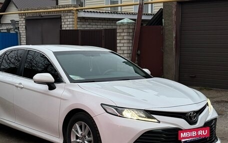 Toyota Camry, 2019 год, 2 900 000 рублей, 9 фотография