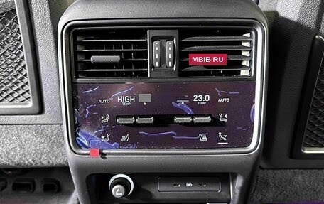 Porsche Cayenne III, 2025 год, 35 000 000 рублей, 38 фотография