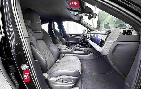 Porsche Cayenne III, 2025 год, 35 000 000 рублей, 34 фотография