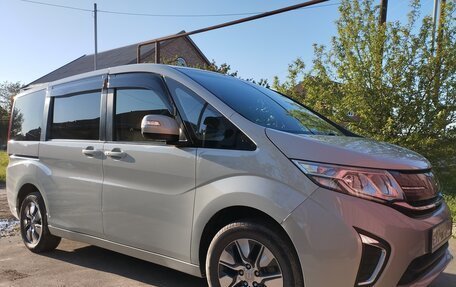 Honda Stepwgn IV, 2015 год, 1 760 000 рублей, 2 фотография