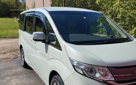 Honda Stepwgn IV, 2015 год, 1 760 000 рублей, 3 фотография