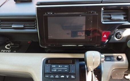 Honda Stepwgn IV, 2015 год, 1 760 000 рублей, 12 фотография