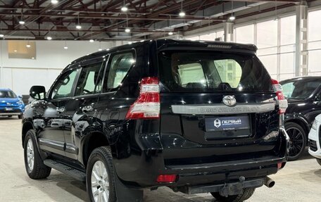 Toyota Land Cruiser Prado 150 рестайлинг 2, 2013 год, 3 280 000 рублей, 4 фотография