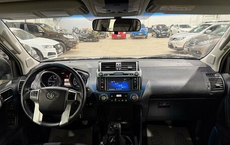Toyota Land Cruiser Prado 150 рестайлинг 2, 2013 год, 3 280 000 рублей, 12 фотография