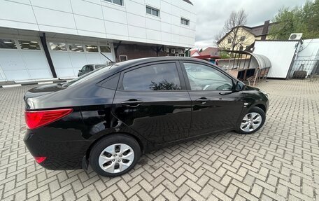 Hyundai Solaris II рестайлинг, 2015 год, 1 100 000 рублей, 3 фотография