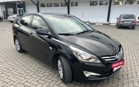 Hyundai Solaris II рестайлинг, 2015 год, 1 100 000 рублей, 5 фотография