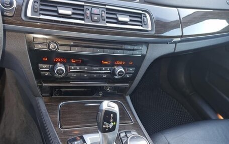 BMW 7 серия, 2015 год, 2 700 000 рублей, 2 фотография