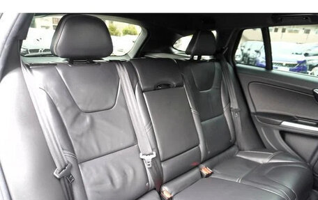 Volvo V60 I, 2018 год, 1 500 000 рублей, 8 фотография