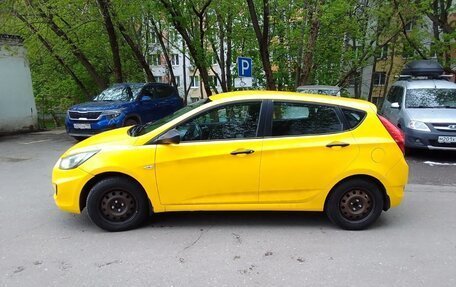 Hyundai Solaris II рестайлинг, 2013 год, 485 000 рублей, 4 фотография