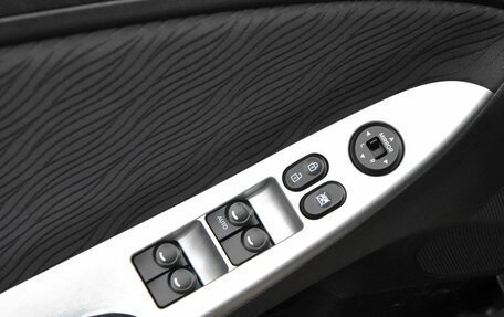 Hyundai Solaris II рестайлинг, 2013 год, 840 000 рублей, 12 фотография