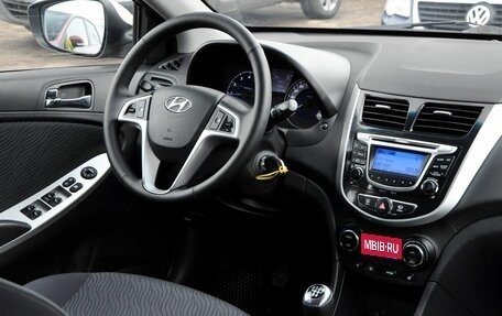 Hyundai Solaris II рестайлинг, 2013 год, 840 000 рублей, 11 фотография