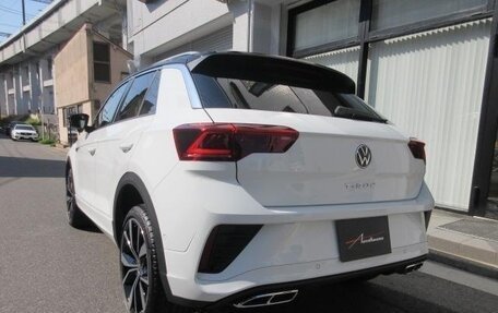 Volkswagen T-Roc I, 2022 год, 1 850 000 рублей, 4 фотография