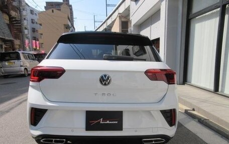Volkswagen T-Roc I, 2022 год, 1 850 000 рублей, 5 фотография