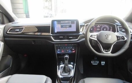 Volkswagen T-Roc I, 2022 год, 1 850 000 рублей, 13 фотография