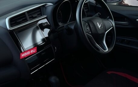 Honda Fit III, 2018 год, 1 050 000 рублей, 5 фотография