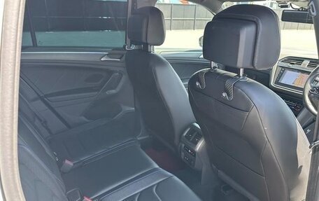 Volkswagen Tiguan II, 2020 год, 2 200 000 рублей, 7 фотография
