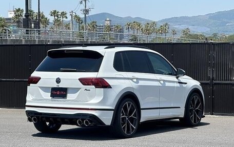 Volkswagen Tiguan II, 2020 год, 2 200 000 рублей, 3 фотография
