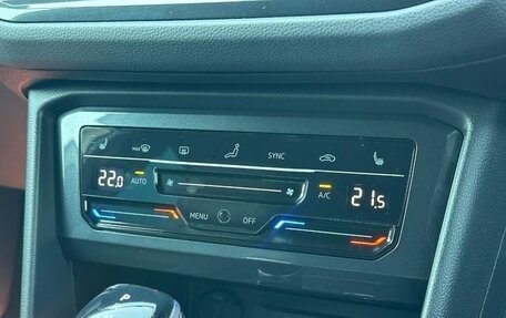 Volkswagen Tiguan II, 2020 год, 2 200 000 рублей, 10 фотография