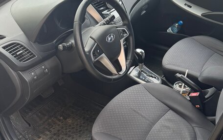 Hyundai Solaris II рестайлинг, 2012 год, 585 000 рублей, 3 фотография