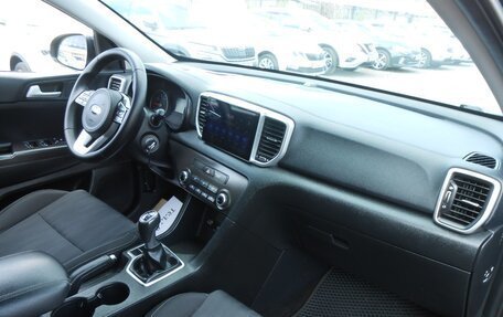 KIA Sportage IV рестайлинг, 2018 год, 1 900 000 рублей, 14 фотография