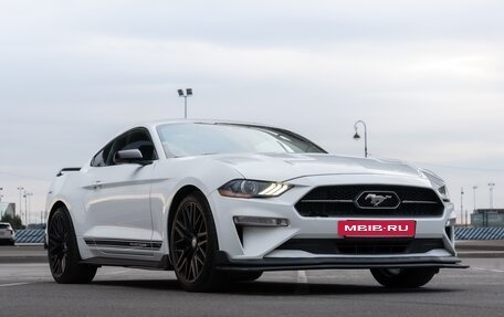 Ford Mustang VI рестайлинг, 2018 год, 3 150 000 рублей, 24 фотография