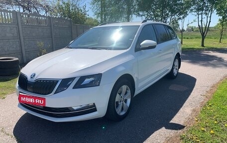 Skoda Octavia, 2018 год, 2 500 000 рублей, 2 фотография
